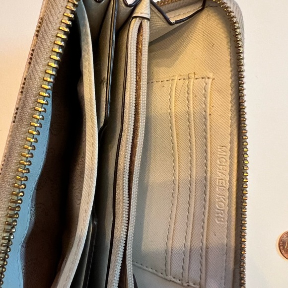 Micheal Kors purse and wallet - Picture 4 of 6